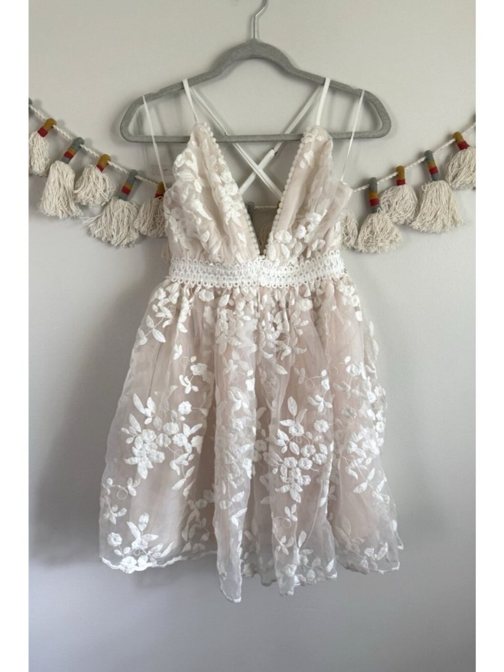 Aakaa Aline Embroidered Floral Ivory Cross Back Mini Dress Feminine Wedding NWT